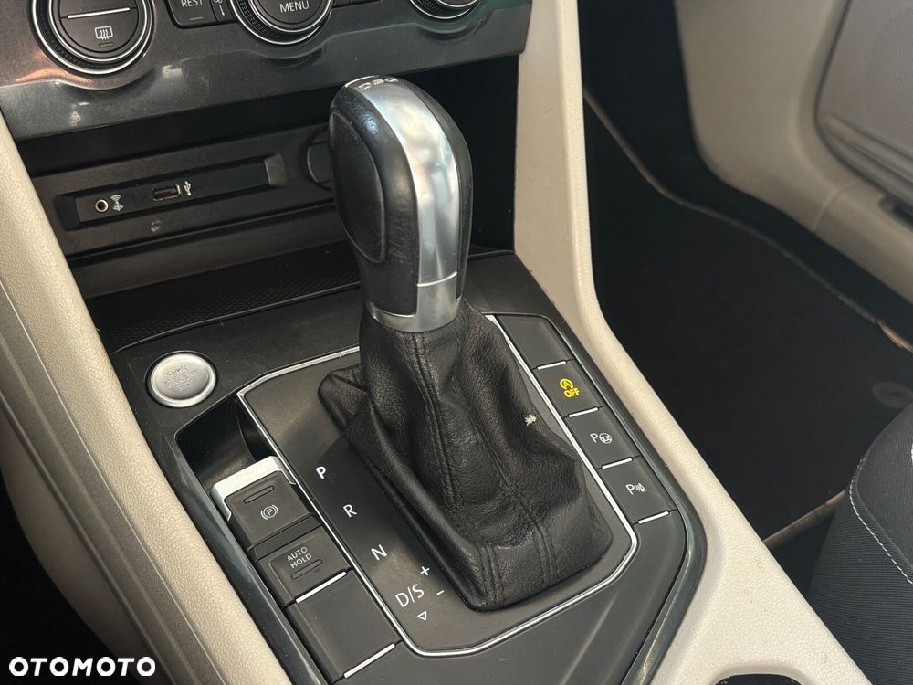 Volkswagen Tiguan - 25