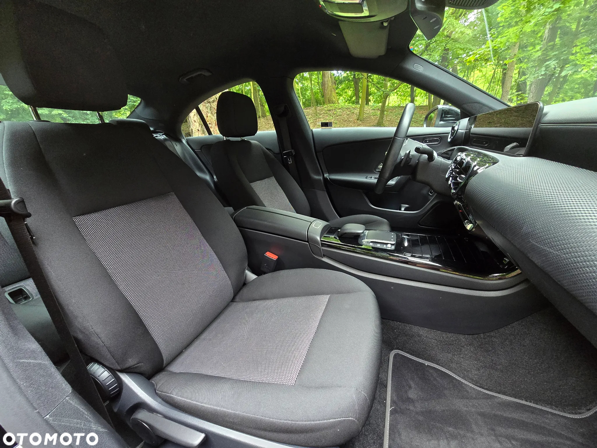 Mercedes-Benz CLA 180 7G-DCT - 7