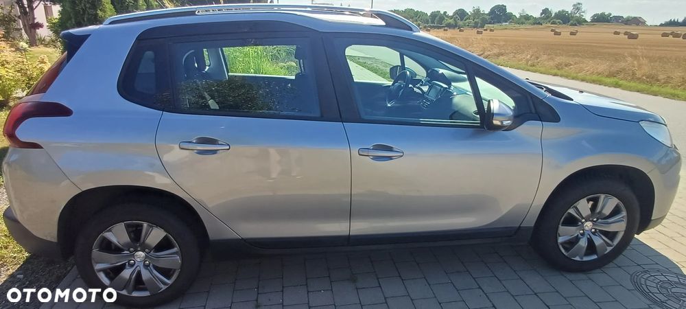Peugeot 2008 1.2 Pure Tech Active S&S - 6