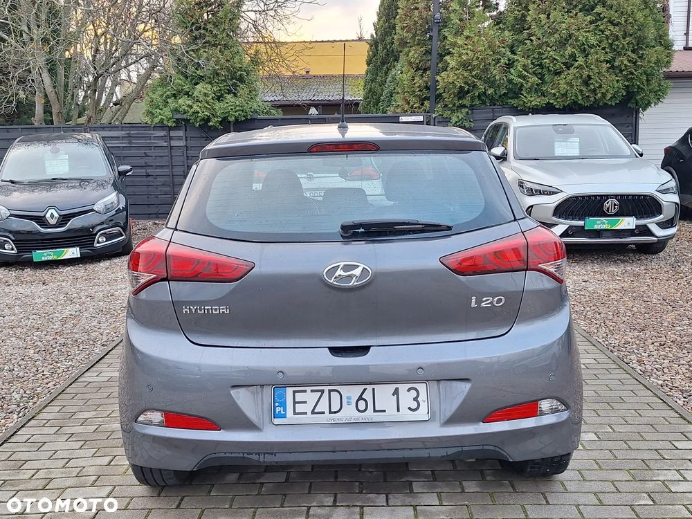 Hyundai i20 1.2 Elegant - 14