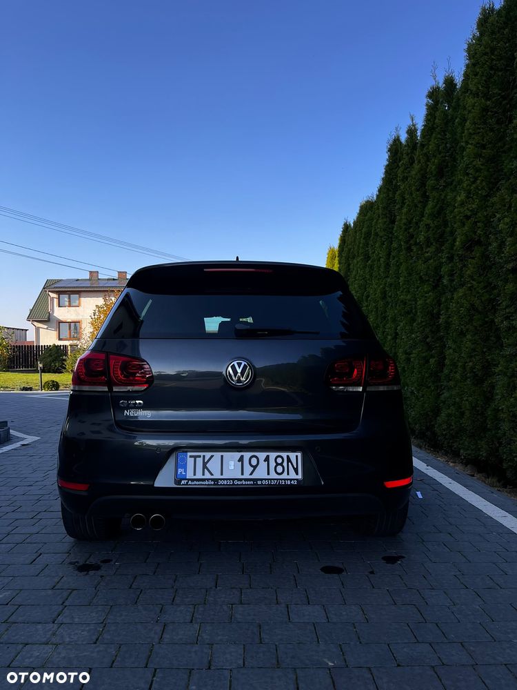 Volkswagen Golf - 6
