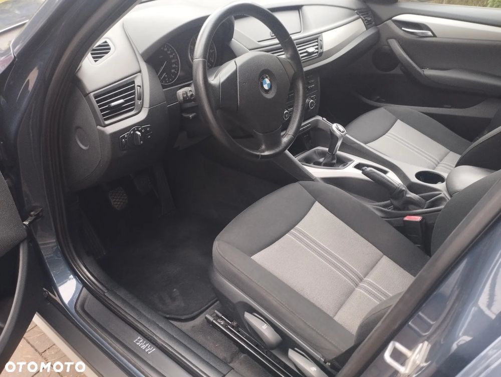 BMW X1 sDrive18i xLine - 10