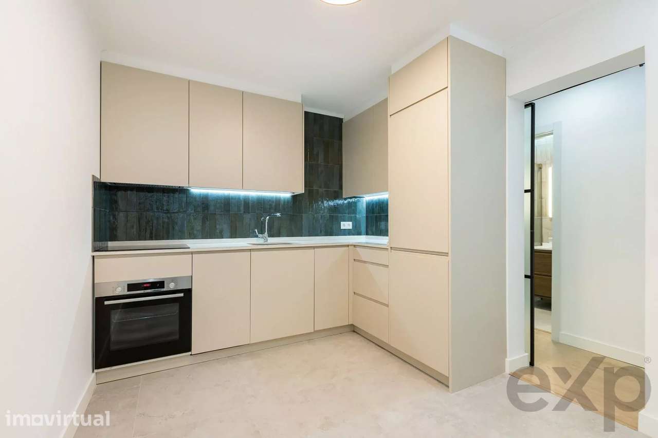 Apartamento T2 remodelado para venda no coração de Lisboa - Grande imagem: 5/14
