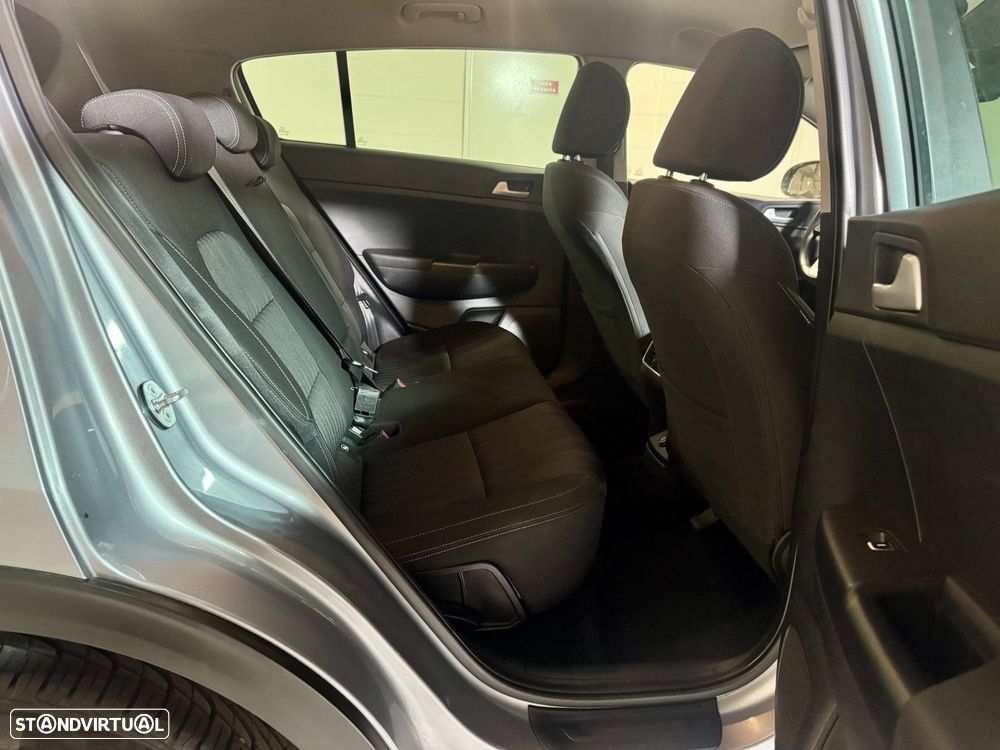Kia Sportage 1.6 CRDI ISG Tech - 34
