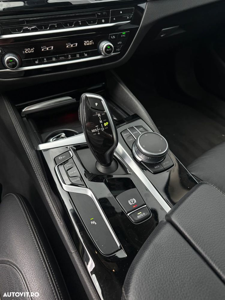 BMW Seria 5 520d AT - 7