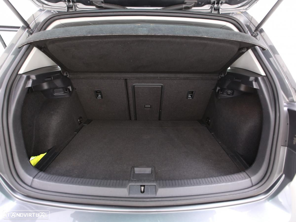 VW Golf 1.6 TDI Confortline - 13