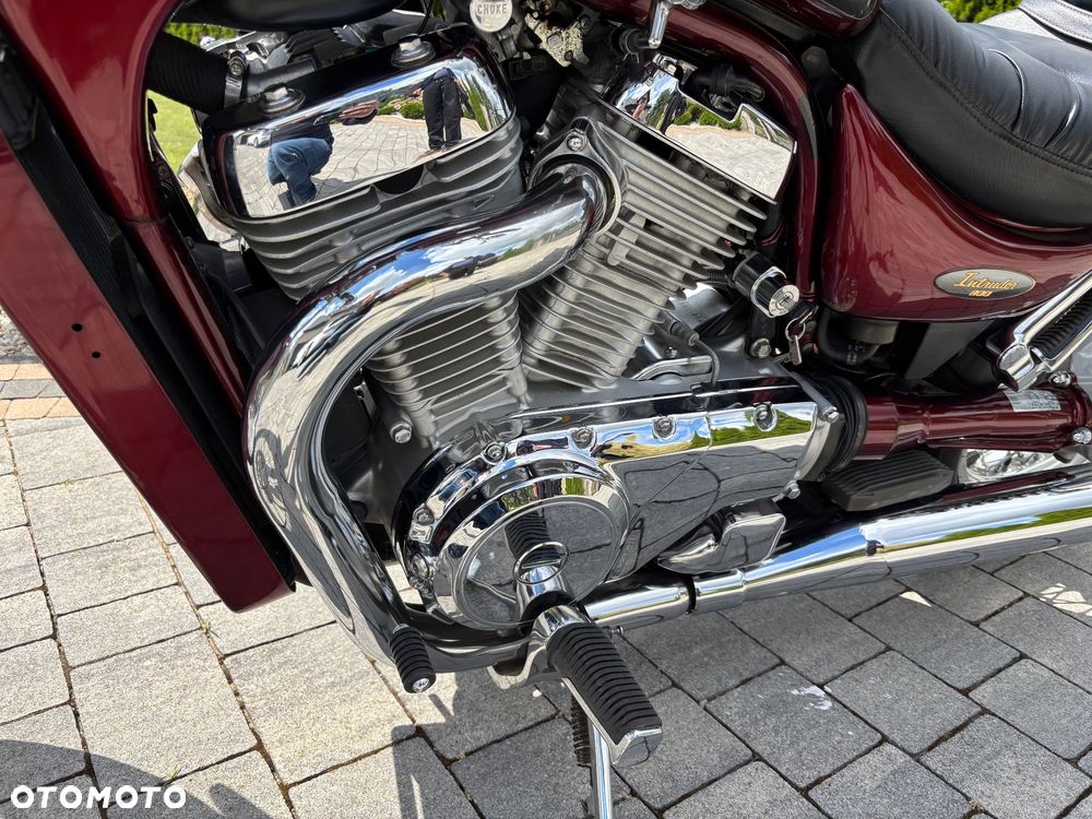 Suzuki Intruder - 6