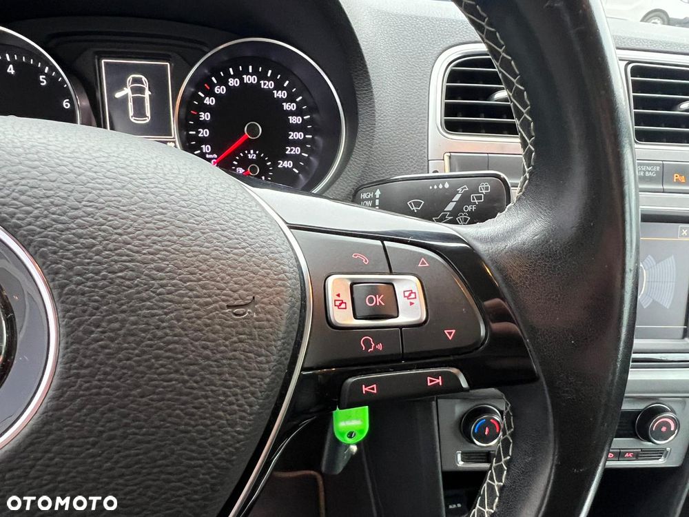 Volkswagen Polo 1.2 TSI Blue Motion Technology Lounge - 9