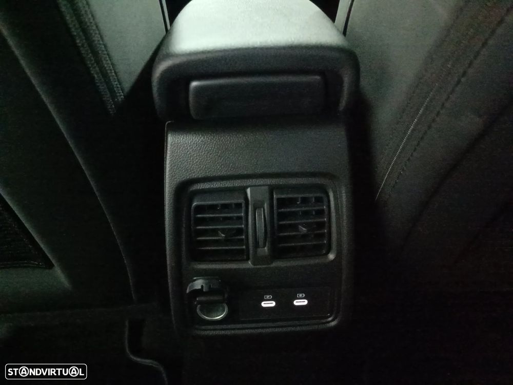 Renault Captur 1.0 TCe Techno Bi-Fuel - 19