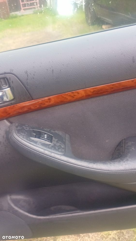 Toyota Avensis 2.0 D-4D - 17