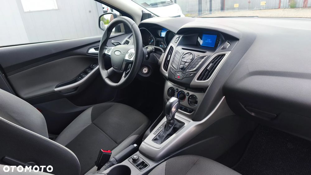 Ford Focus - 25
