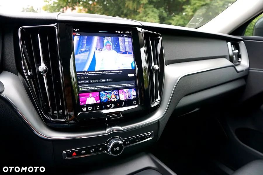 Volvo XC 60 B4 D Geartronic Momentum Pro - 34