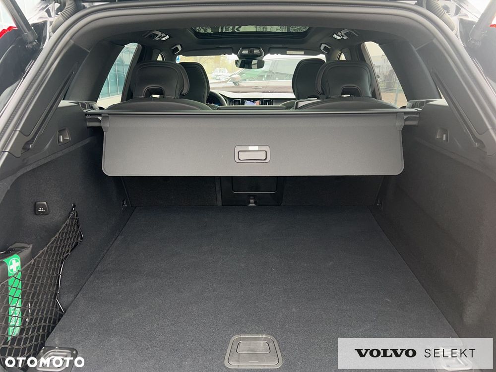 Volvo XC 60 B5 B AWD Ultra Black Edition - 23