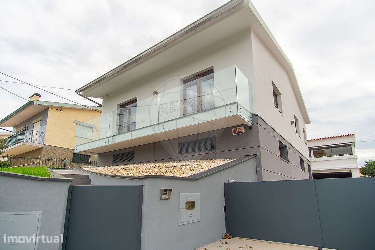 Moradia T4 para venda - Grande imagem: 2/36