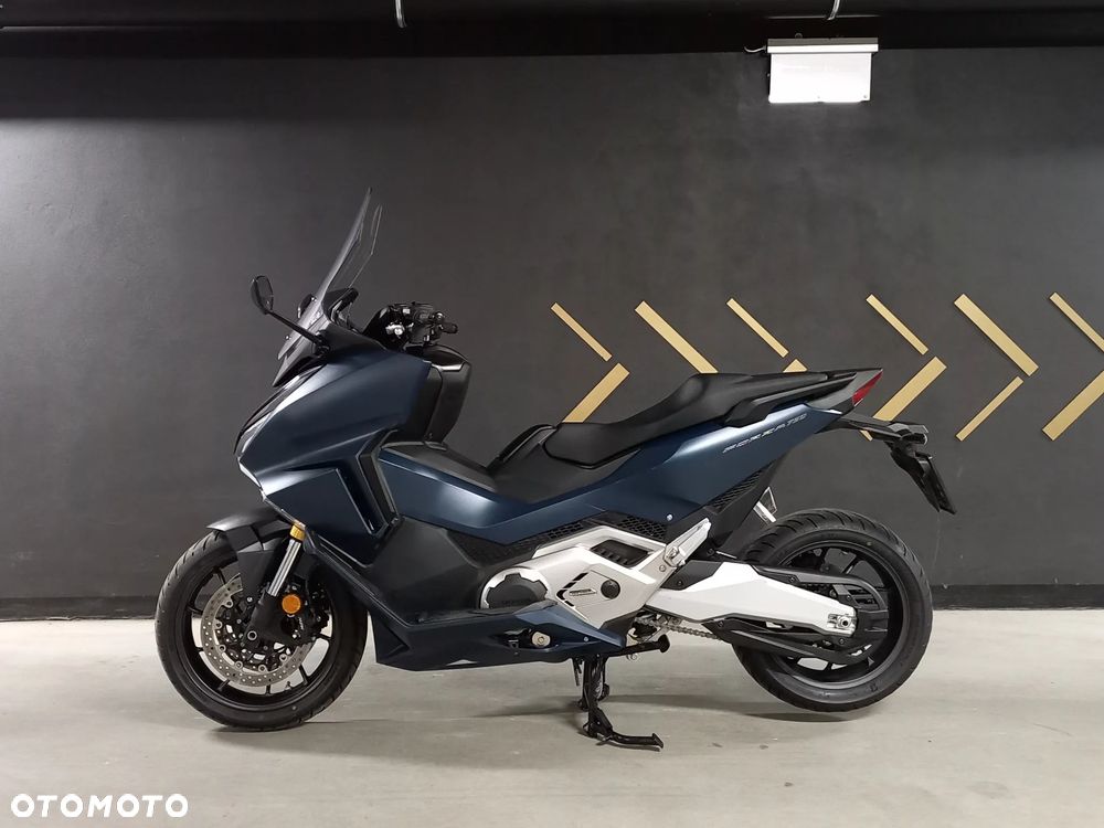Honda NSS - 8
