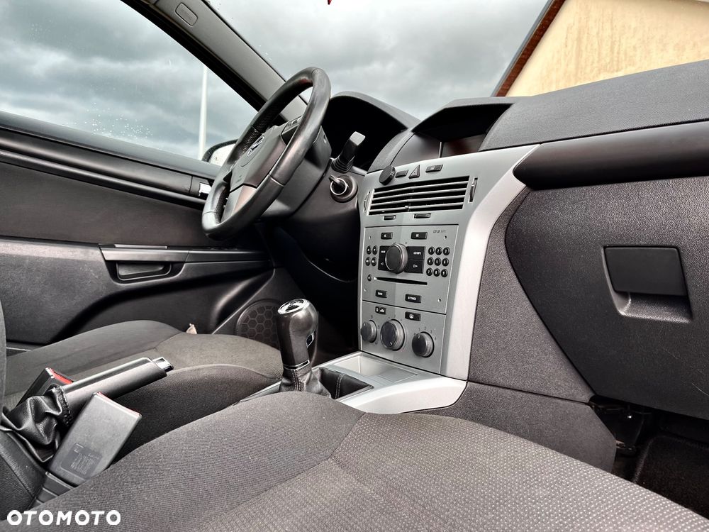 Opel Astra ver-iv-gtc-1-4-active - 11