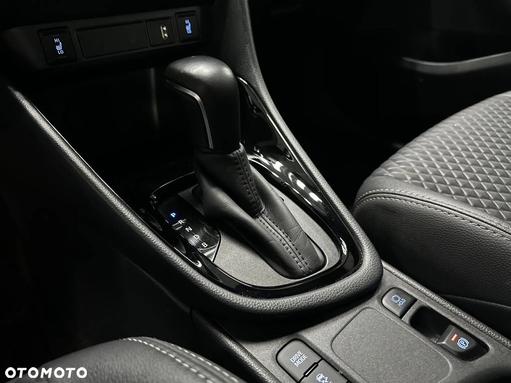 Toyota Yaris Hybrid 1.5 Selection Style - 27