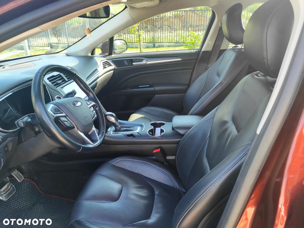 Ford Fusion - 11