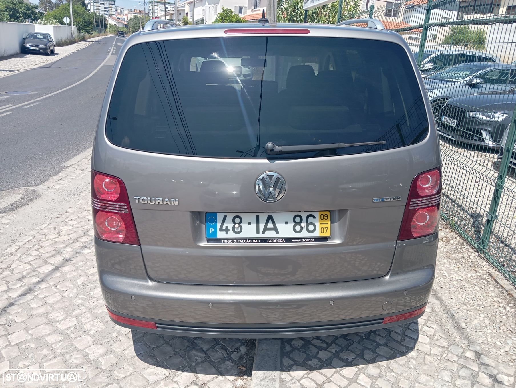 VW Touran 1.9 TDi Highline 7L - 4