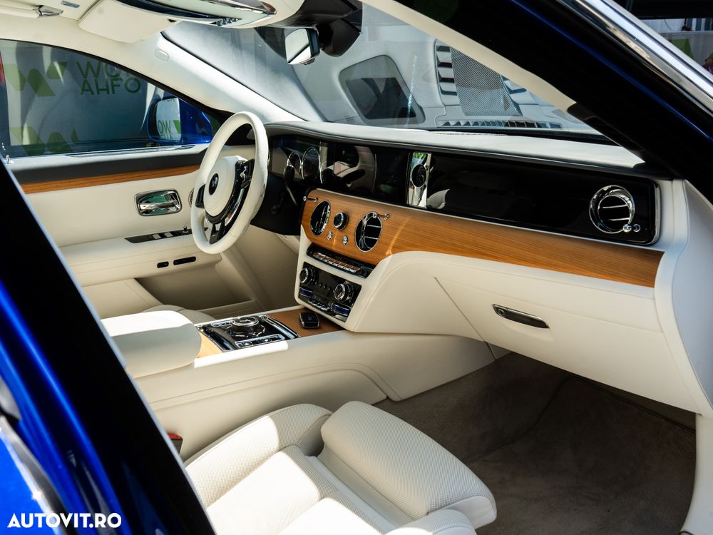 Rolls-Royce Ghost - 28