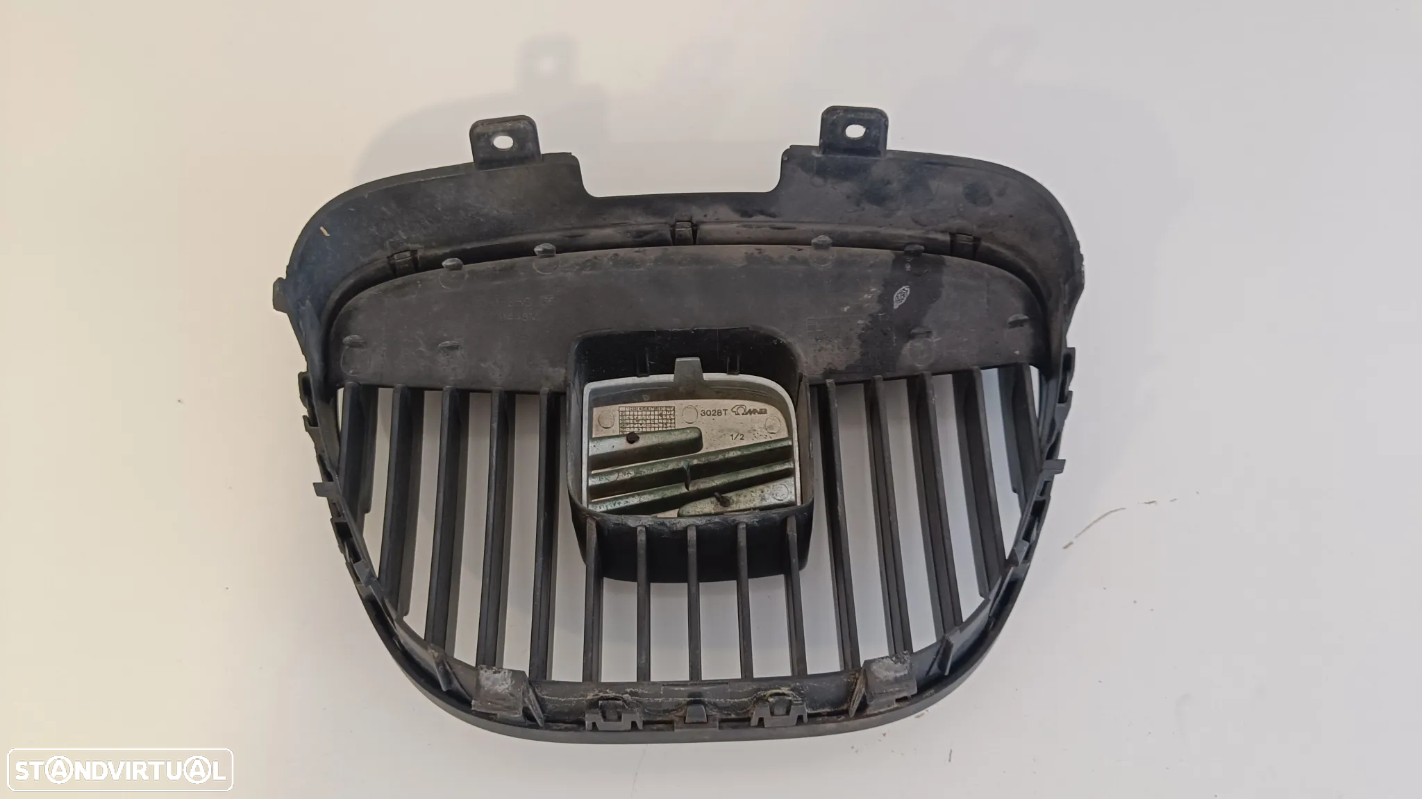 Grelha frontal para choques SEAT Ibiza 6L 2002 - 2