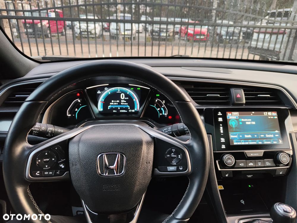 Honda Civic 1.6 i-DTEC Executive Black Edition - 26