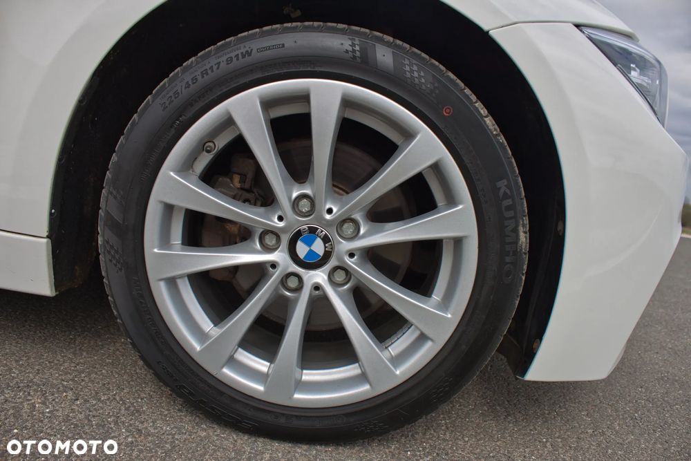 BMW Seria 3 320i xDrive Edition Luxury Line Purity - 11