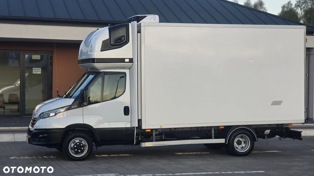 Iveco ❗️❗️DAILY 3.0 180Km 50C18 JAK NOWY ❗️❗️NOWY MODEL / CHŁODNIA MROŹNIA -32 +32 / ZASILANIE 230V / PIERWSZY WŁASCICIEL  / TEMPOMAT AKTYWNY / BLIŹNIAKI / ZASILANIE 230V / GRUBA SCIANKA / ZABUDOWA DPR / AGREGAT CARRIER XARIOS 350 / WERSJA WZMOCNIONA / FULL OPCJA / SERWIS ASO / SALON POLSKA / 35C15 50C15 35C18❗❗ JAK Z SALONU - NOWY -❗❗ - 9