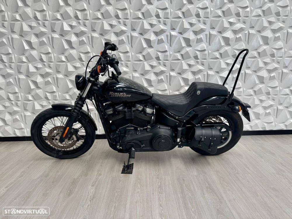 Harley-Davidson Softail FXBB Street Bob - 2