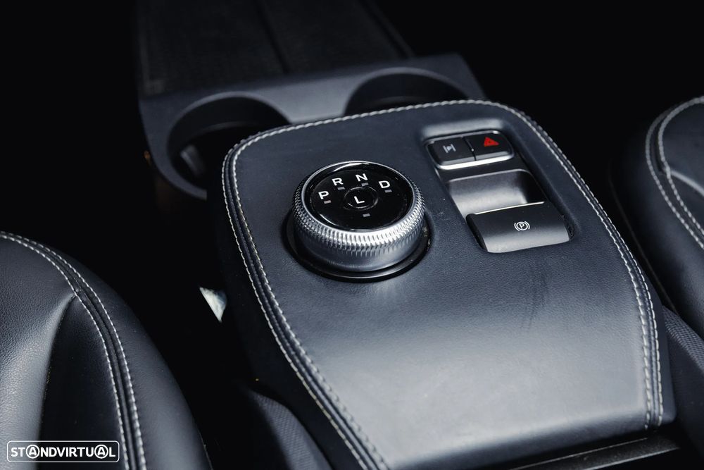 Ford Mustang Mach-E 75.7 kWh Base - 16