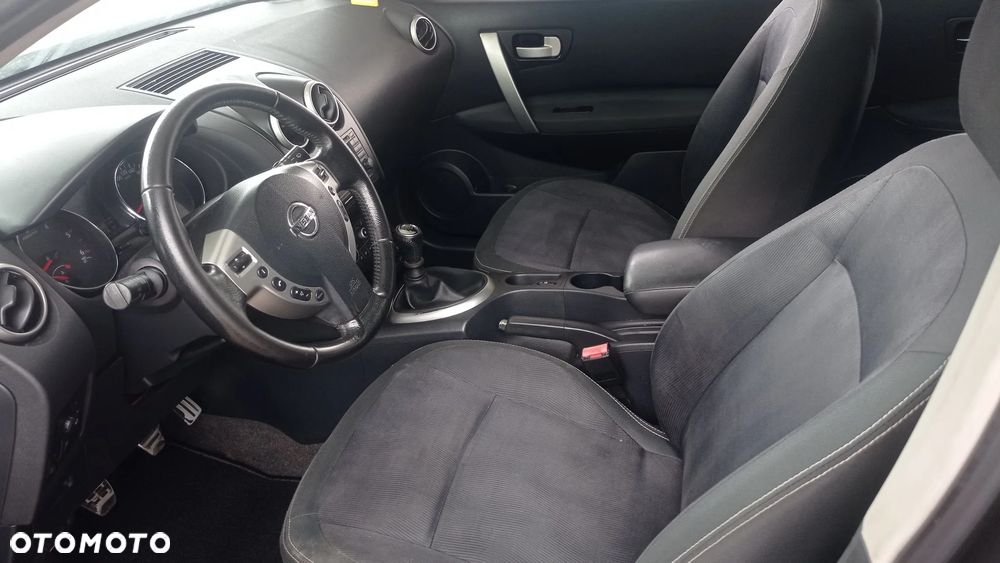 Nissan Qashqai 2.0 dCi Tekna - 32