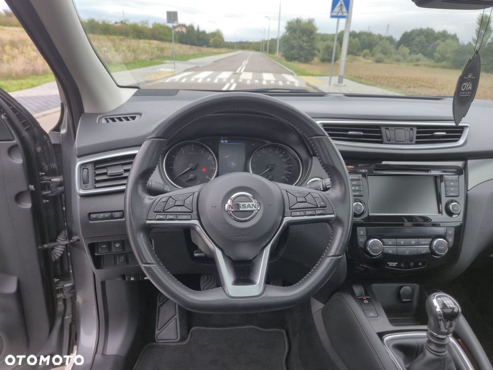 Nissan Qashqai 1.3 DIG-T N-WAY - 14