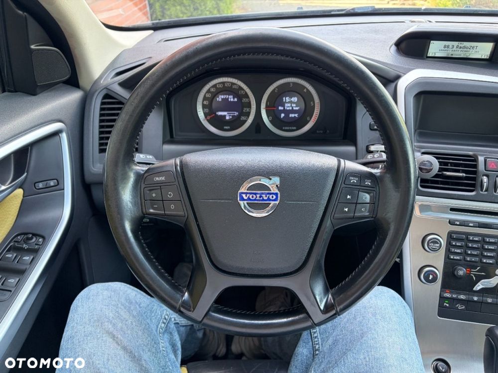 Volvo XC 60 D5 AWD Momentum - 10
