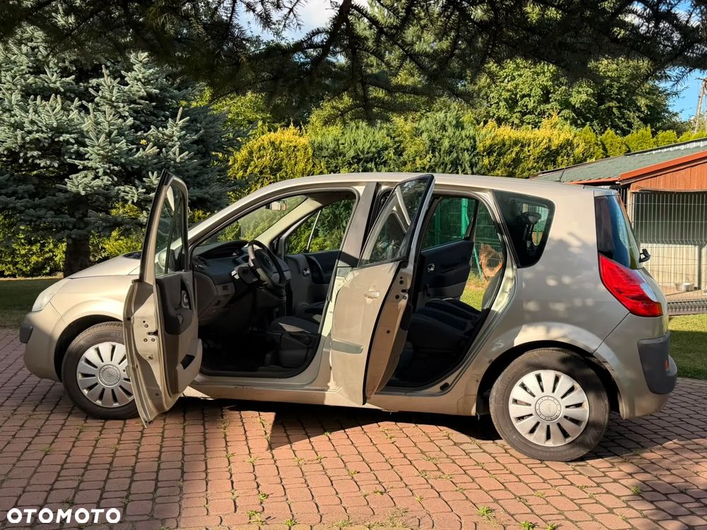 Renault Scenic 1.6 16V Expression - 27