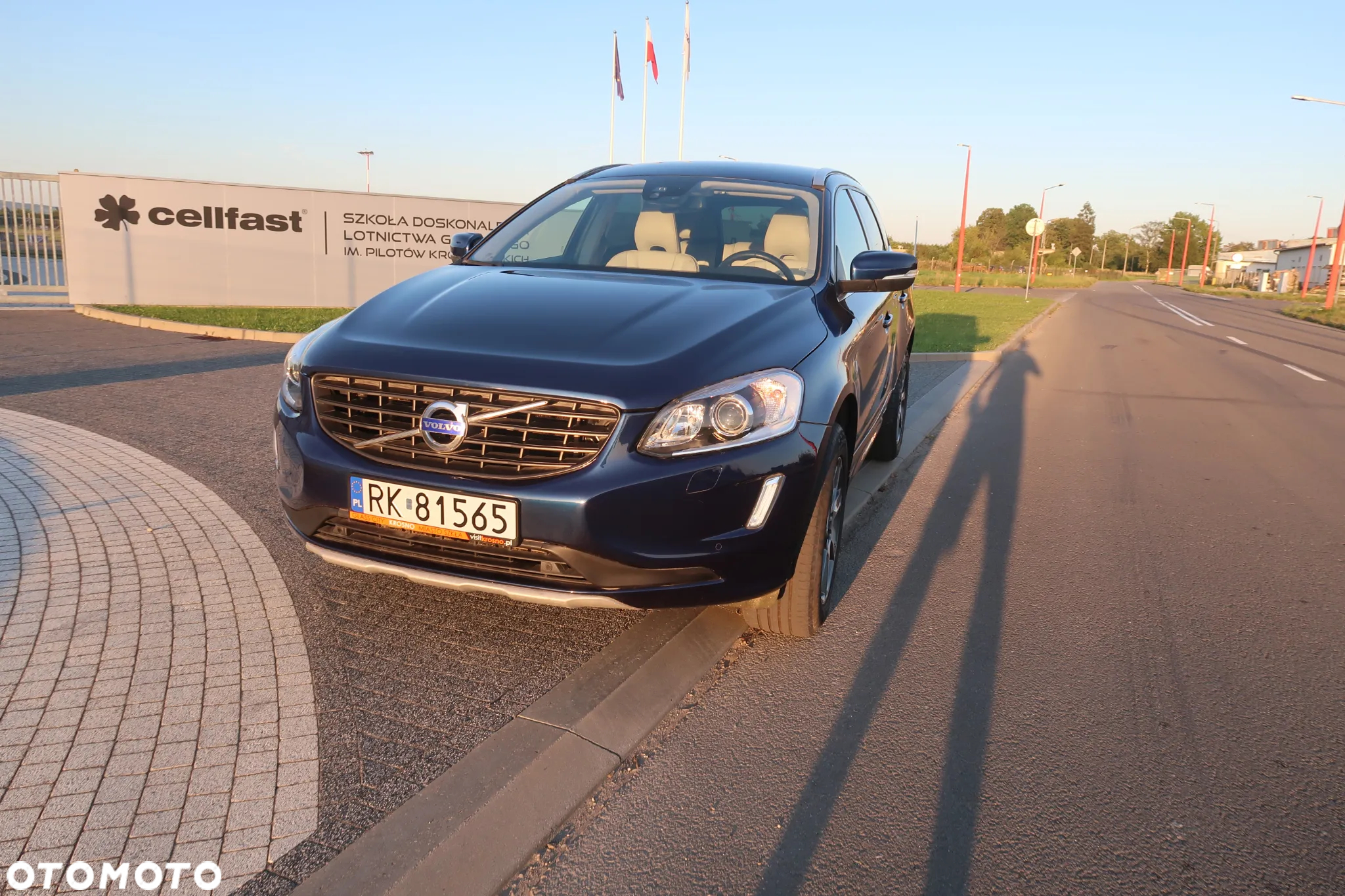 Volvo XC 60 D4 Ocean Race - 11