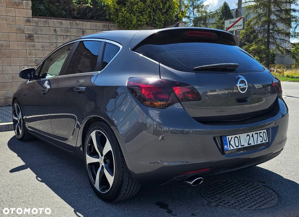 Opel Astra 1.6 T Cosmo - 5