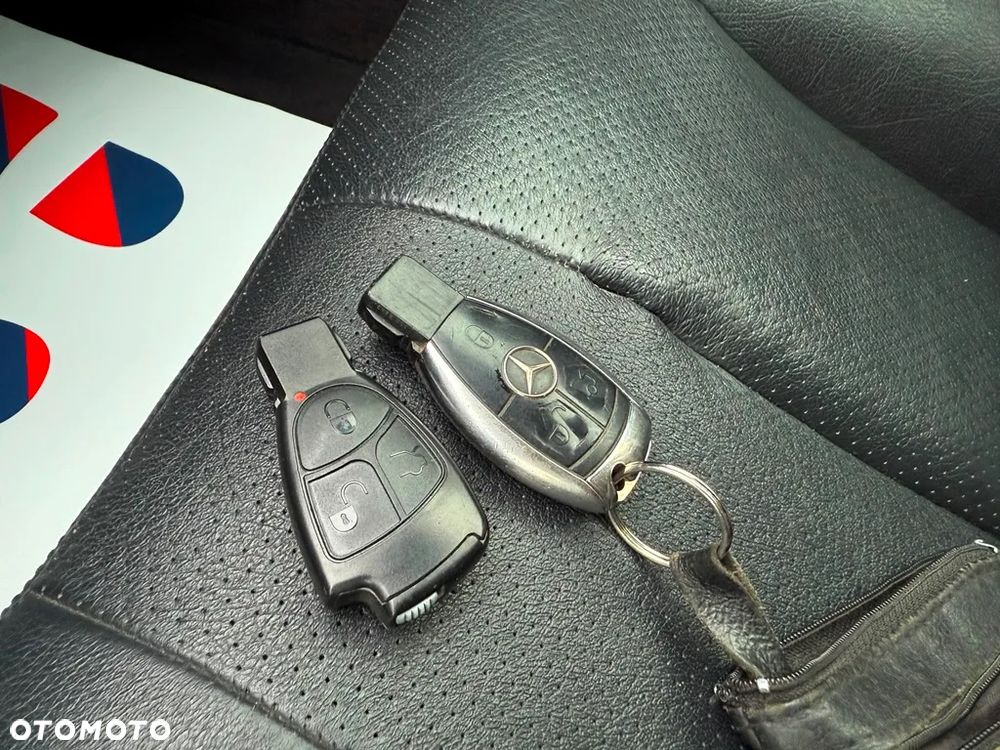 Mercedes-Benz CLK 320 - 19