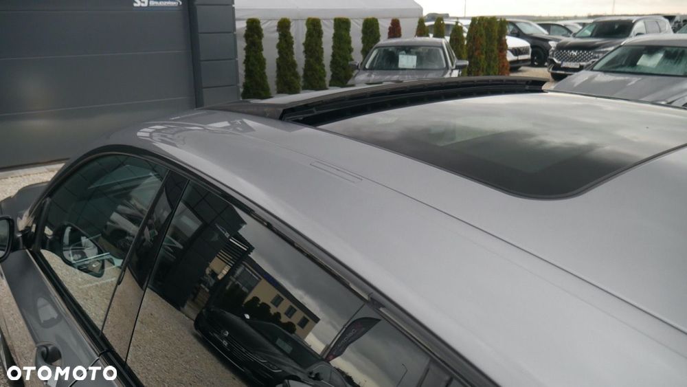 BMW 5GT - 33