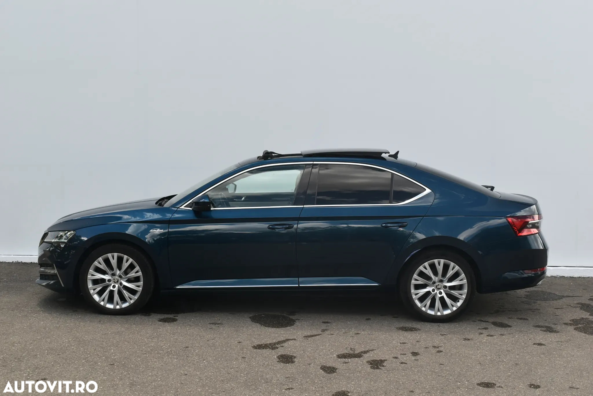 Skoda Superb 1.4 TSI iV DSG L&K - 2
