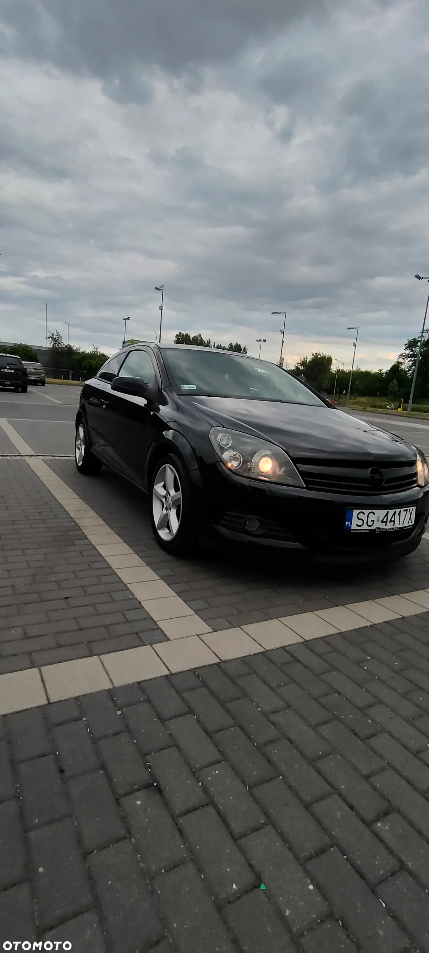 Opel Astra III GTC 1.9 CDTI Sport - 2