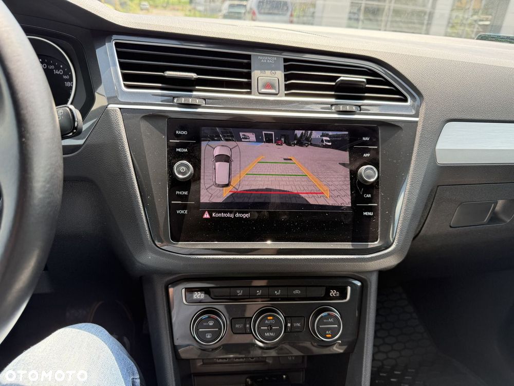 Volkswagen Tiguan - 16