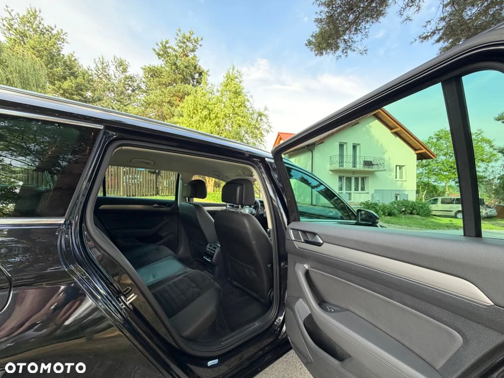 Volkswagen Passat Variant 1.6 TDI SCR DSG - 29