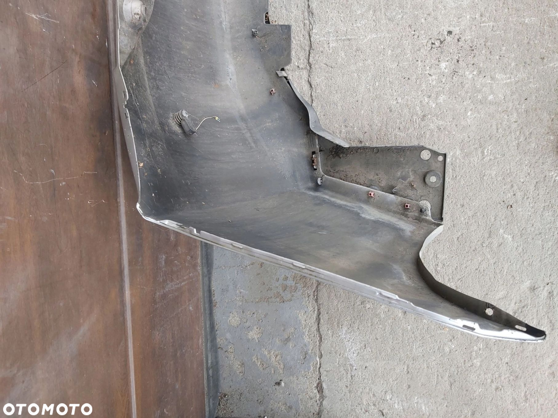 Toyota Prius III zderzak tył tylny dokładka zderzaka spoiler tył PDC - 9