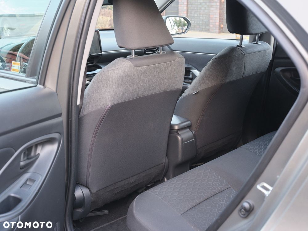 Toyota Yaris Cross Hybrid 1.5 Comfort - 19