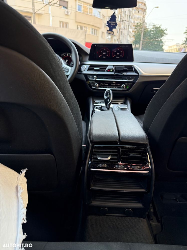 BMW Seria 5 530i xDrive Aut. M Sport Edition - 16