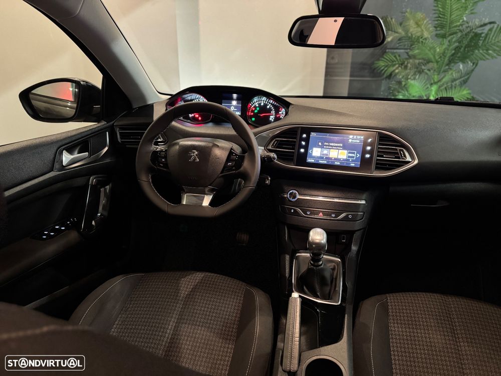 Peugeot 308 SW BlueHDi 130 Stop & Start Active - 35