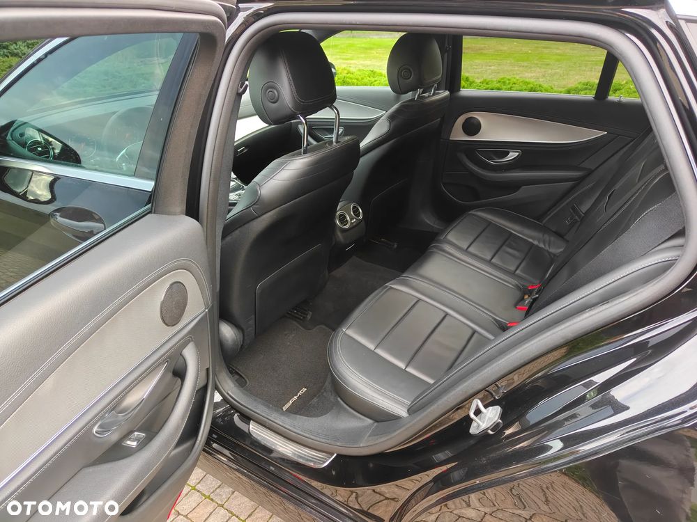 Mercedes-Benz Klasa E 220 d 4Matic 9G-TRONIC AMG Line - 20