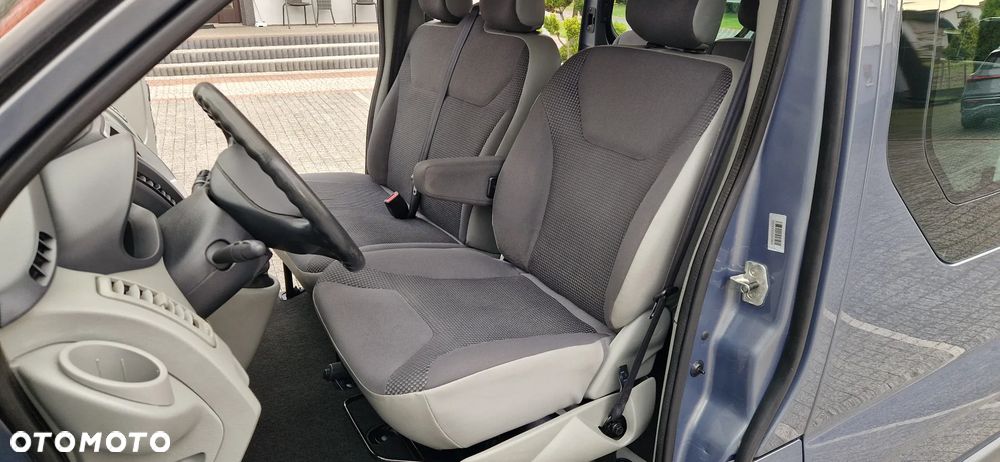Opel Vivaro - 24