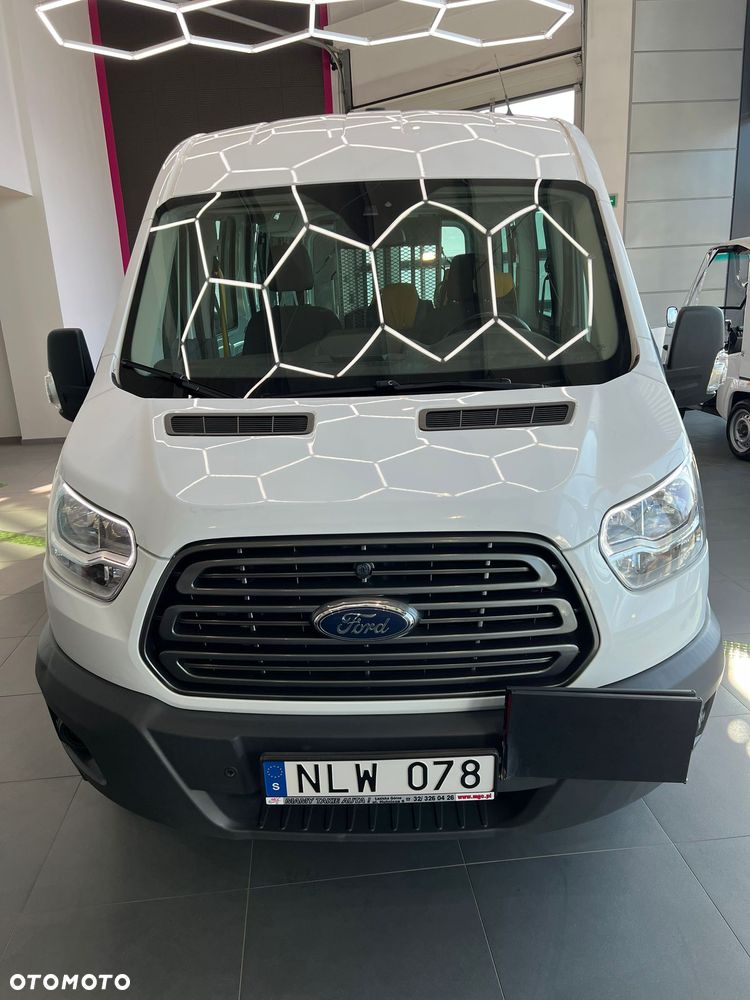 Ford Transit 350 Combi 2.2 TDCi Manual / BEZWYPADKOWY / GWARANCJA / 9 MIEJSC / SERWISOWANY / 1WŁ. / ORYGINALNY PRZEBIEG / RAMPA DLA INWALIDÓW - 4