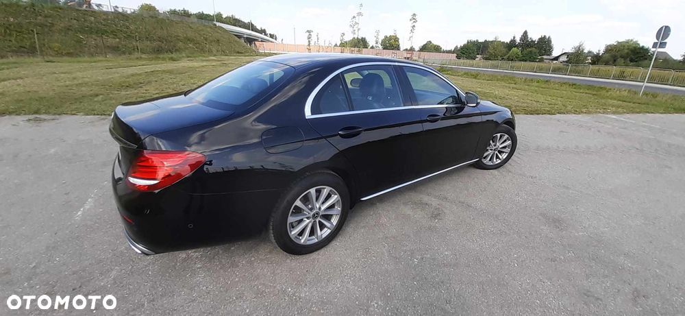 Mercedes-Benz Klasa E 200 d 9G-TRONIC - 17